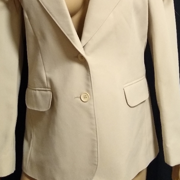 Classic Collection Single Breasted Beige Blazer 12 - Picture 2 of 6